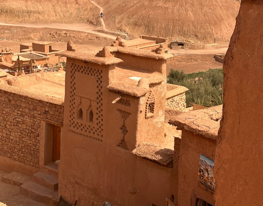 Kasbah de terra de Aït Benhaddou